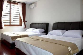 Tengkera Hotel